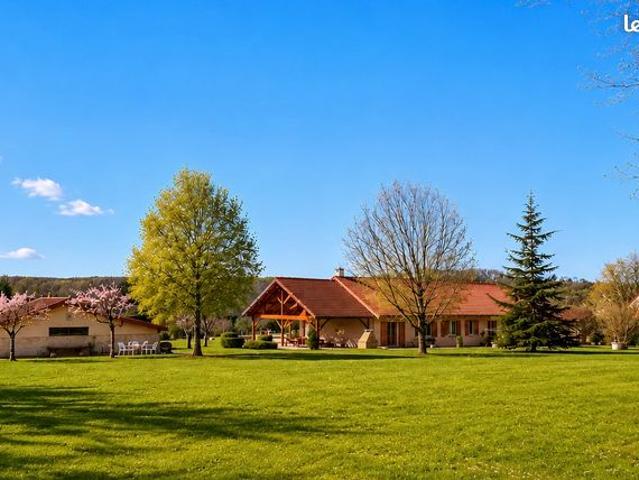 Propriété 7 pièces 130 m²