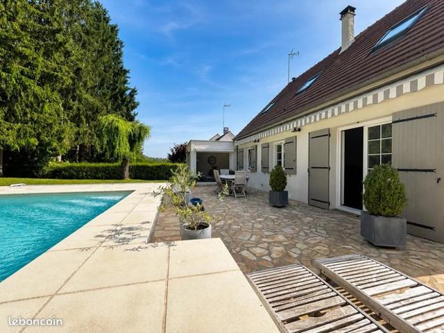 Propriété 7 pièces 131 m²