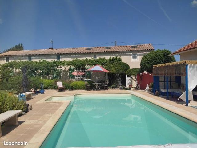 Propriété 7 pièces 144 m²
