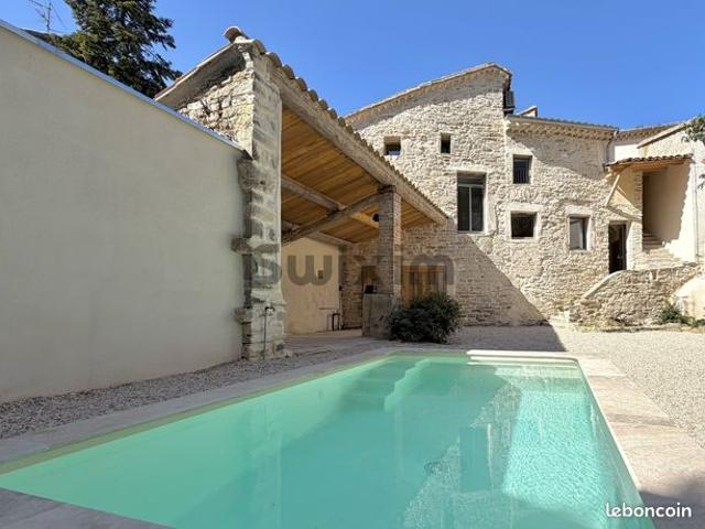 Propriété 7 pièces 145 m²