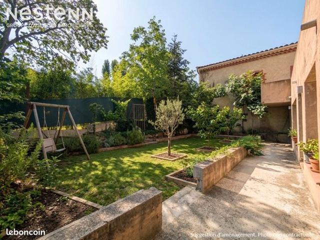 Propriété 7 pièces 145 m²
