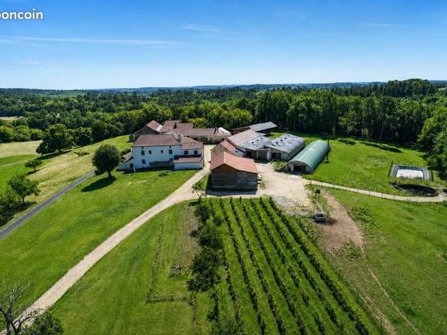 Propriété 7 pièces 145 m²