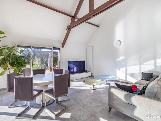 Propriété 7 pièces 145 m²