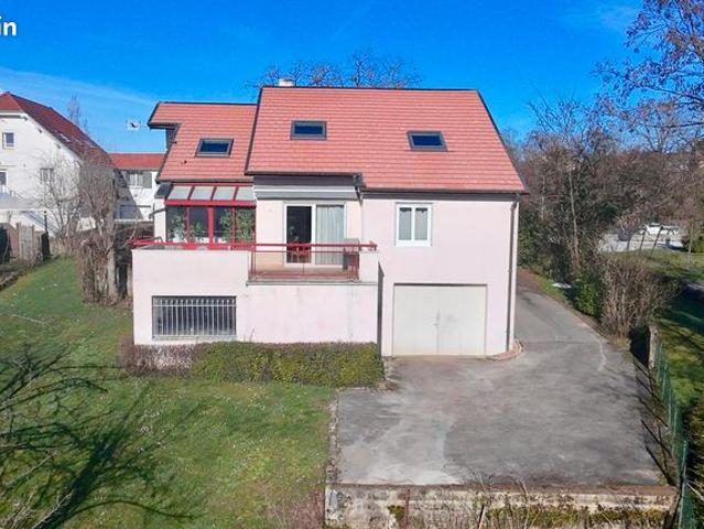 Propriété 7 pièces 146 m²
