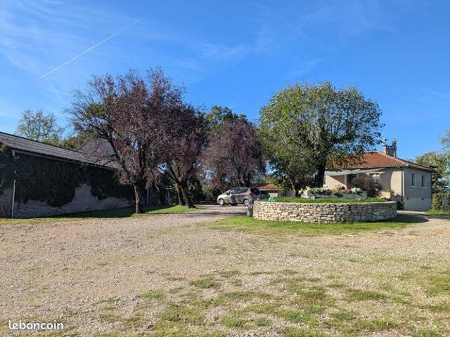 Propriété 7 pièces 146 m²