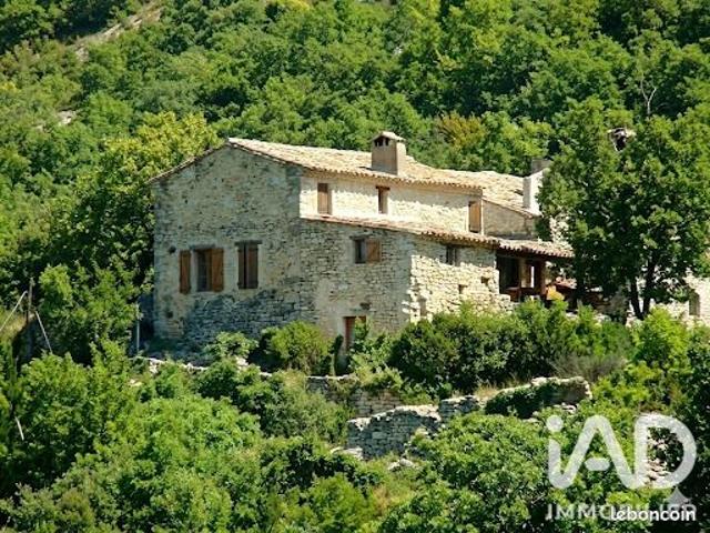 Propriété 7 pièces 146 m²