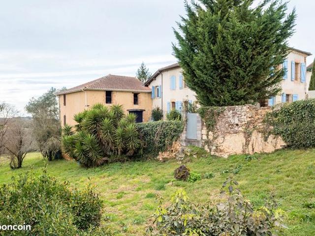 Propriété 7 pièces 147 m²