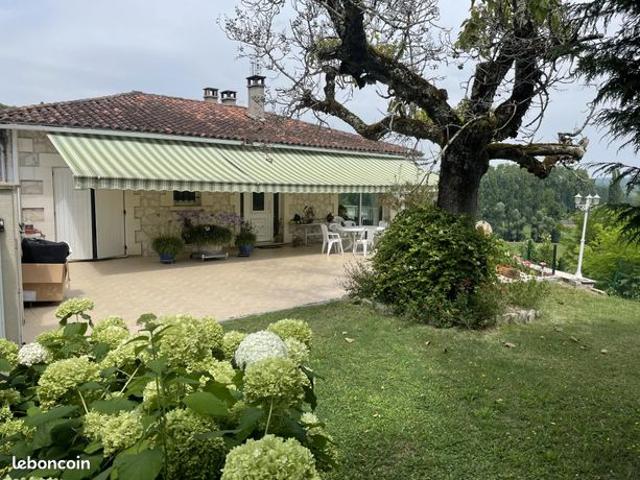Propriété 7 pièces 148 m²