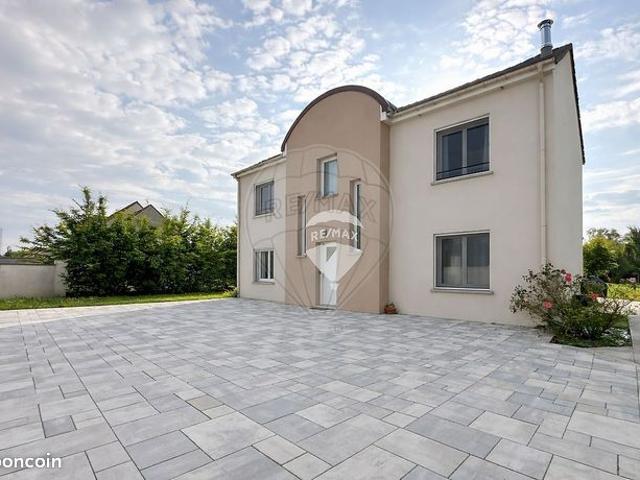 Propriété 7 pièces 148 m²