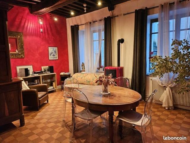 Propriété 7 pièces 148 m²