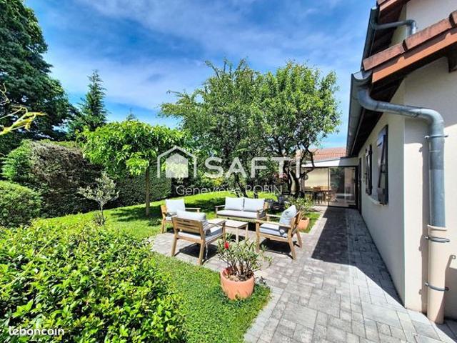 Propriété 7 pièces 148 m²
