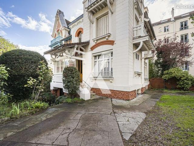 Propriété 7 pièces 149 m²