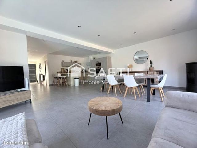 Propriété 7 pièces 149 m²
