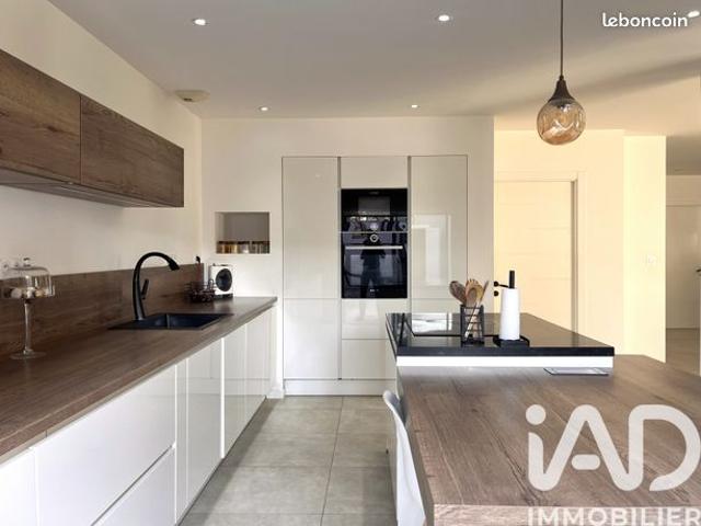 Propriété 7 pièces 149 m²