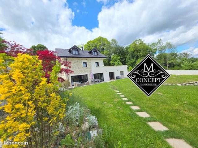 Propriété 7 pièces 140 m²