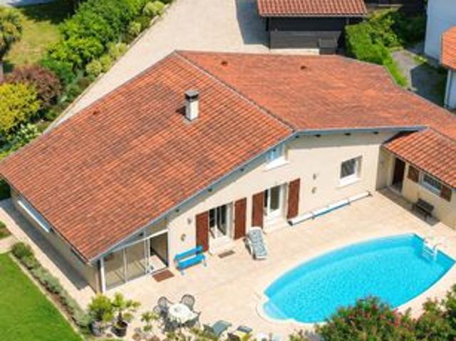 Propriété 7 pièces 140 m²