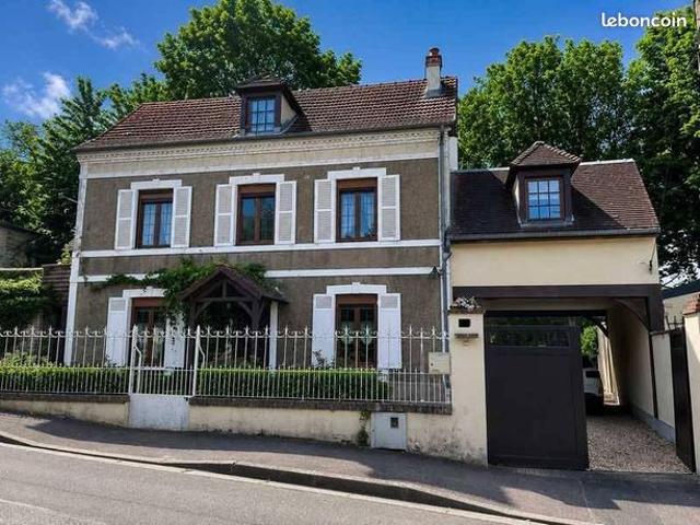 Propriété 7 pièces 140 m²