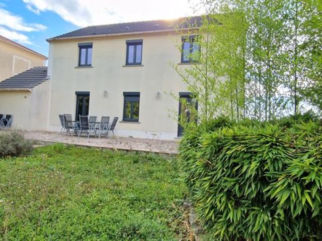 Propriété 7 pièces 140 m²