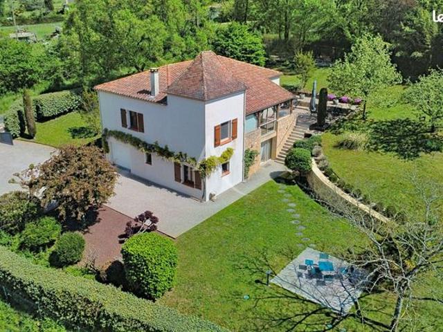 Propriété 7 pièces 140 m²