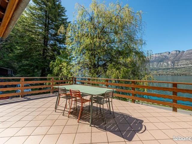 Propriété 7 pièces 142 m²