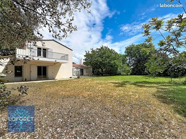 Propriété 7 pièces 142 m²