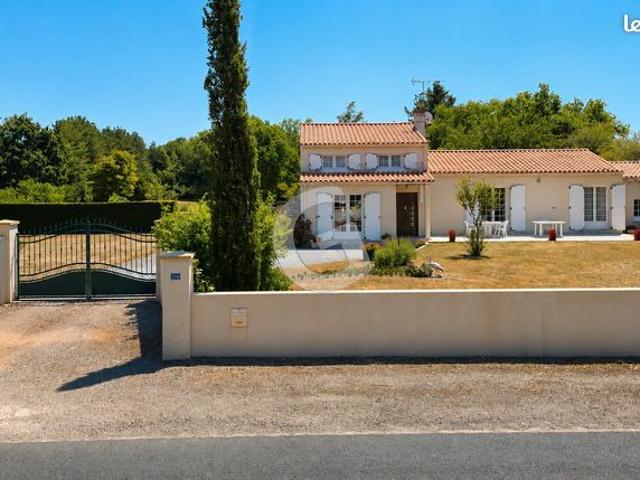 Propriété 7 pièces 142 m²