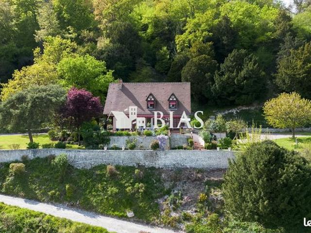 Propriété 7 pièces 142 m²