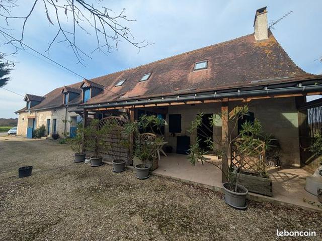 Propriété 7 pièces 142 m²