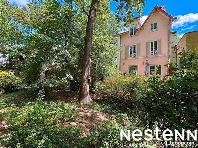 Propriété 7 pièces 143 m²