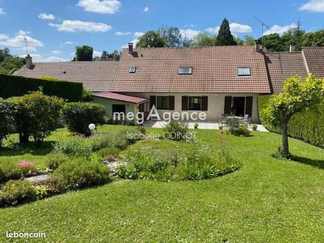 Propriété 7 pièces 154 m²