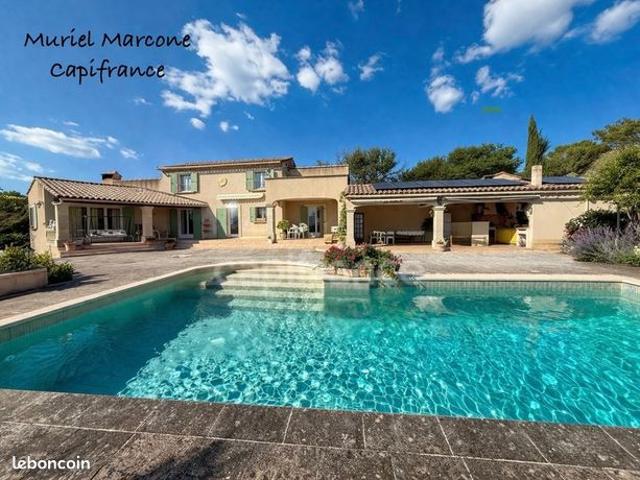 Propriété 7 pièces 155 m²