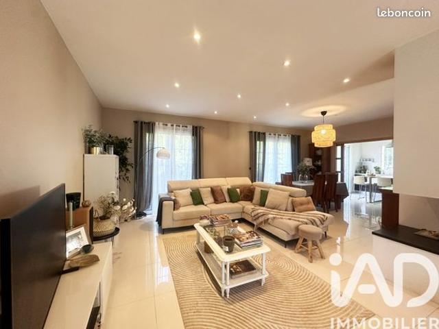 Propriété 7 pièces 155 m²