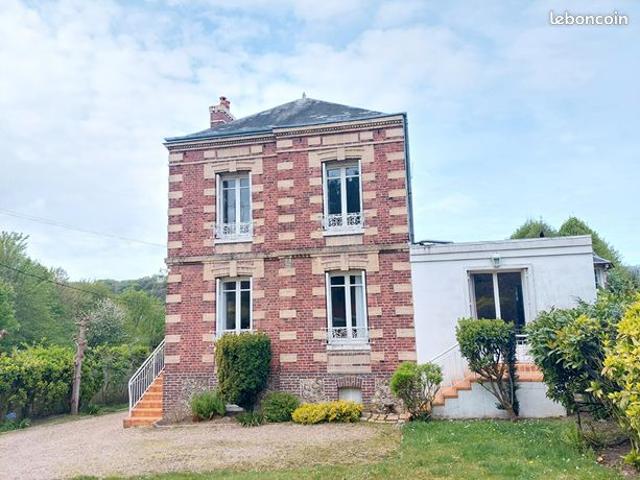 Propriété 7 pièces 155 m²