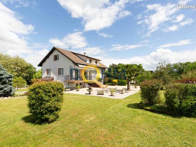 Propriété 7 pièces 155 m²