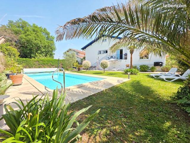 Propriété 7 pièces 155 m²