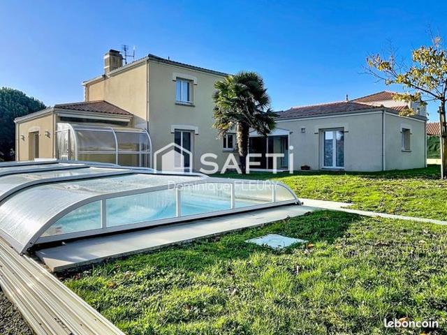 Propriété 7 pièces 155 m²