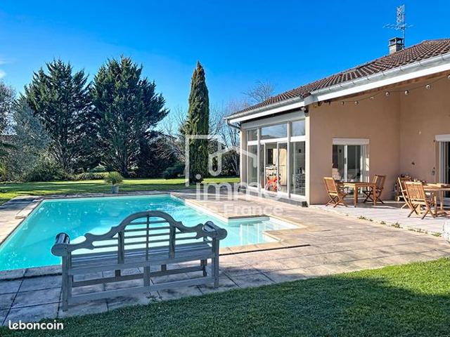 Propriété 7 pièces 155 m²
