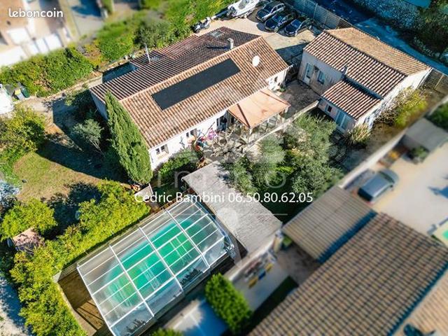 Propriété 7 pièces 155 m²