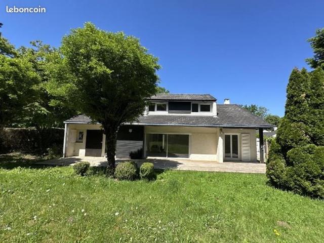 Propriété 7 pièces 156 m²