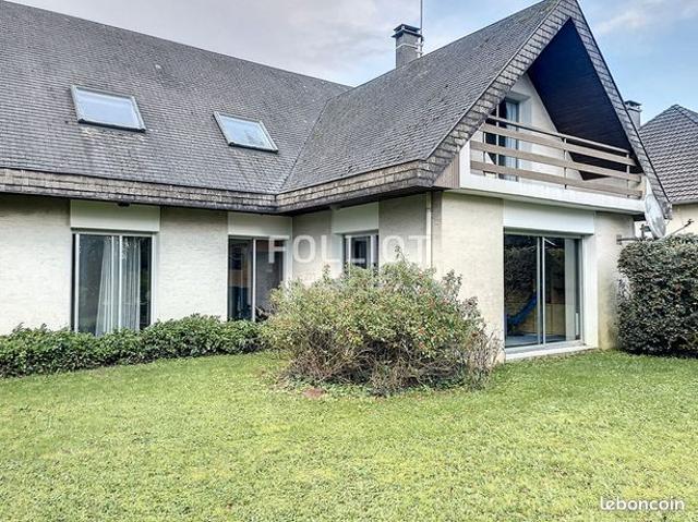 Propriété 7 pièces 156 m²