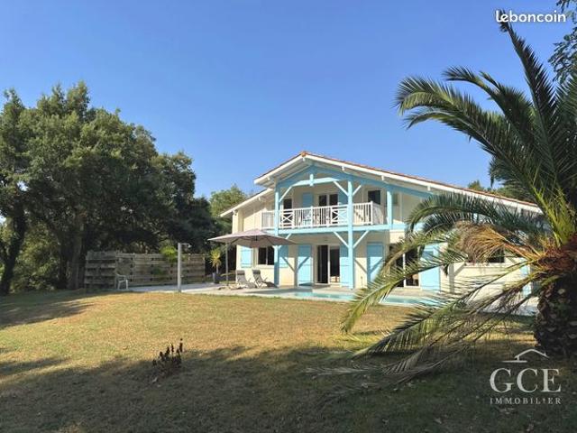 Propriété 7 pièces 156 m²