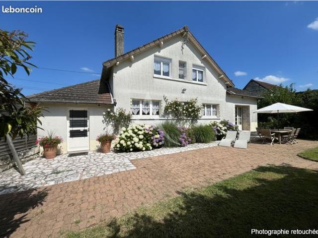 Propriété 7 pièces 157 m²