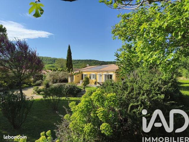 Propriété 7 pièces 157 m²