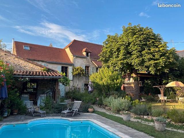 Propriété 7 pièces 158 m²