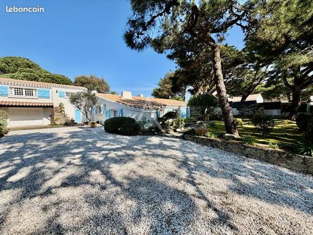 Propriété 7 pièces 158 m²