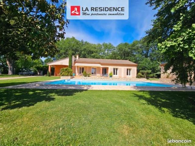 Propriété 7 pièces 182 m²