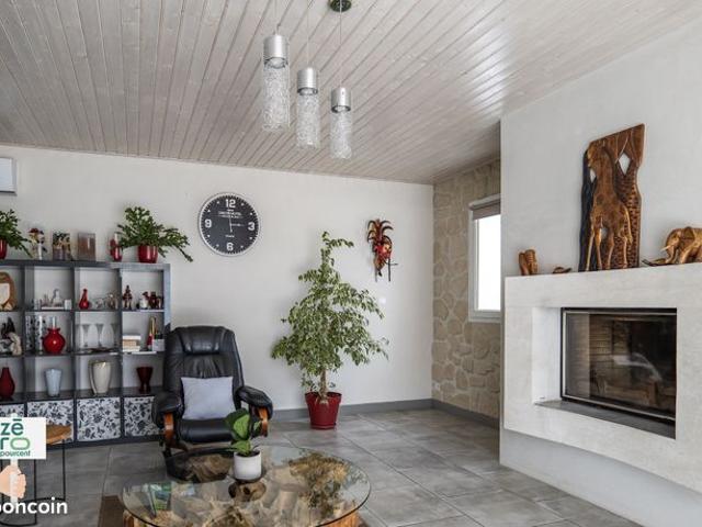 Propriété 7 pièces 159 m²