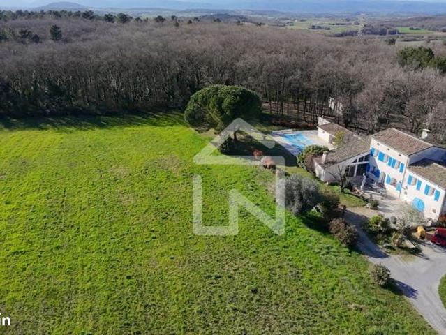 Propriété 7 pièces 159 m²
