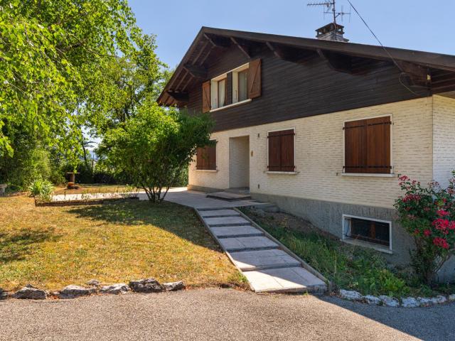 Propriété 7 pièces 156 m2