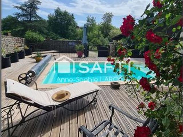 Propriété 7 pièces 150 m²
